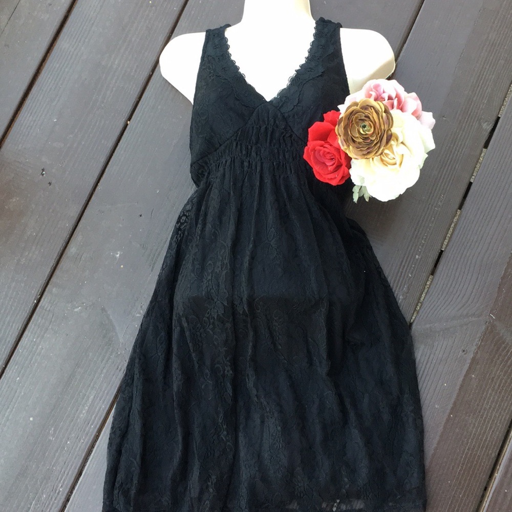 LACE EMPIRE WAIST DRESS 👗